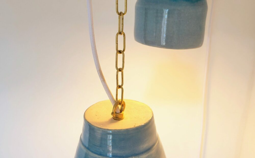 Luminaire en céramique artisanale “ORION” – Suspension design épurée et unique - Afbeelding 5
