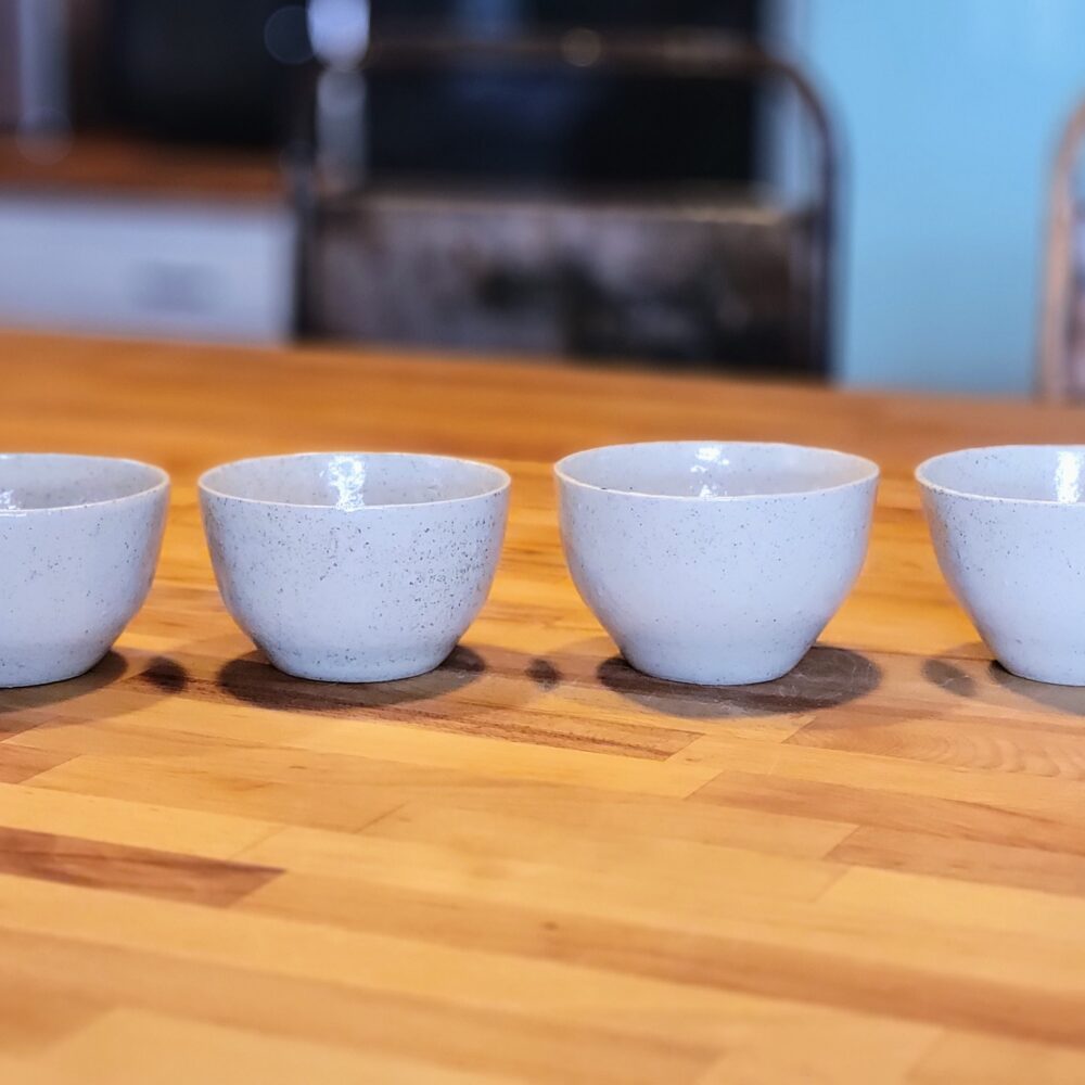 Ensemble de 4 bols “BETA” en grès empilables – Parfaits pour desserts et soupes – Image 3