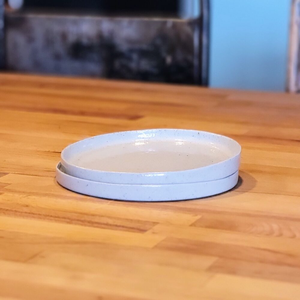Ensemble de 2 assiettes “ALPHA” en Grès - Élégance Rustique et Artisanal pour Desserts et Entrées – Image 2
