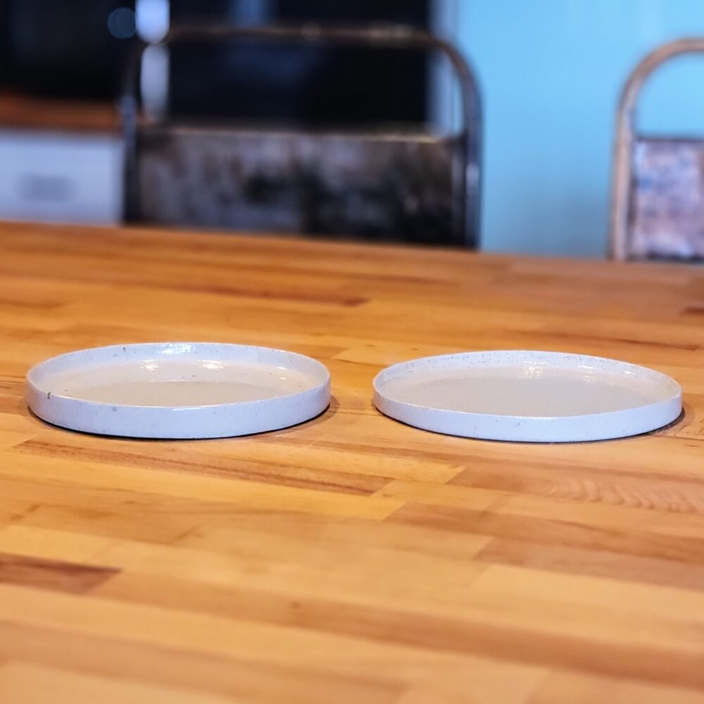 Ensemble de 2 assiettes “ALPHA” en Grès - Élégance Rustique et Artisanal pour Desserts et Entrées – Image 3