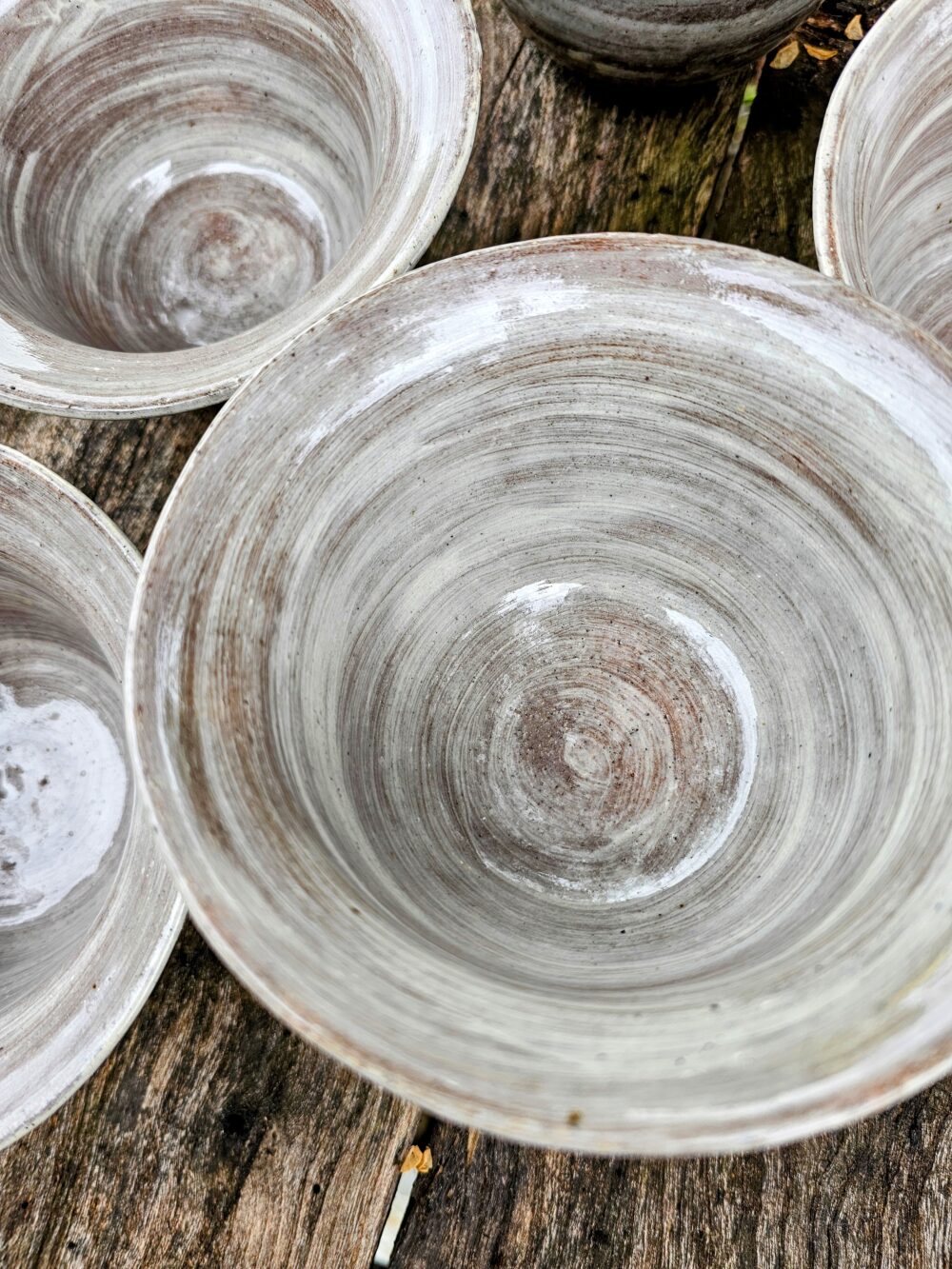 BRUME – Bol artisanal en grès rouge engobé blanc, fait main – Image 10