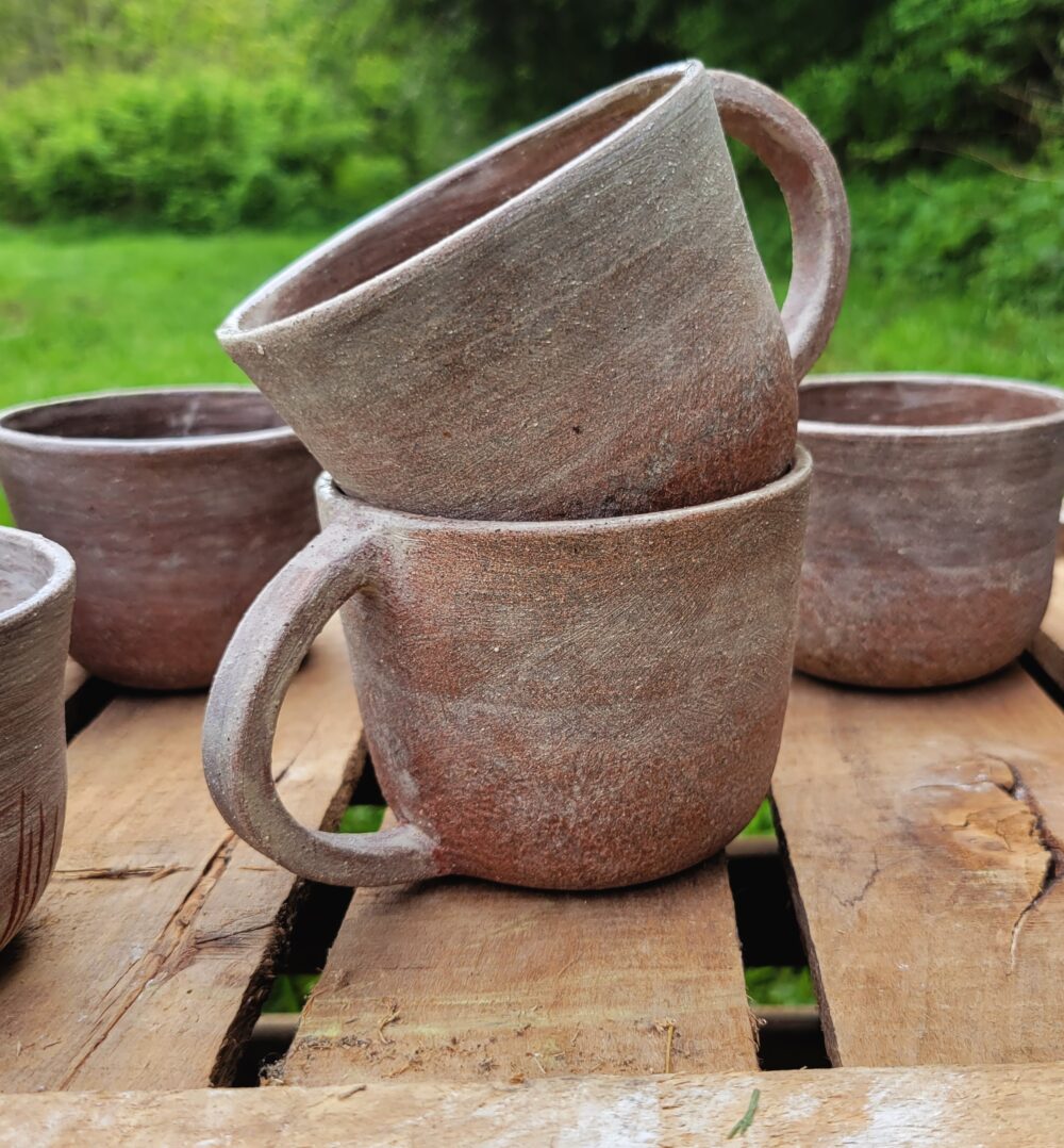 Mug artisanal TANIN – Grès rouge chamotté – intérieur émaillé, extérieur brut | La Maison Folia – Image 3