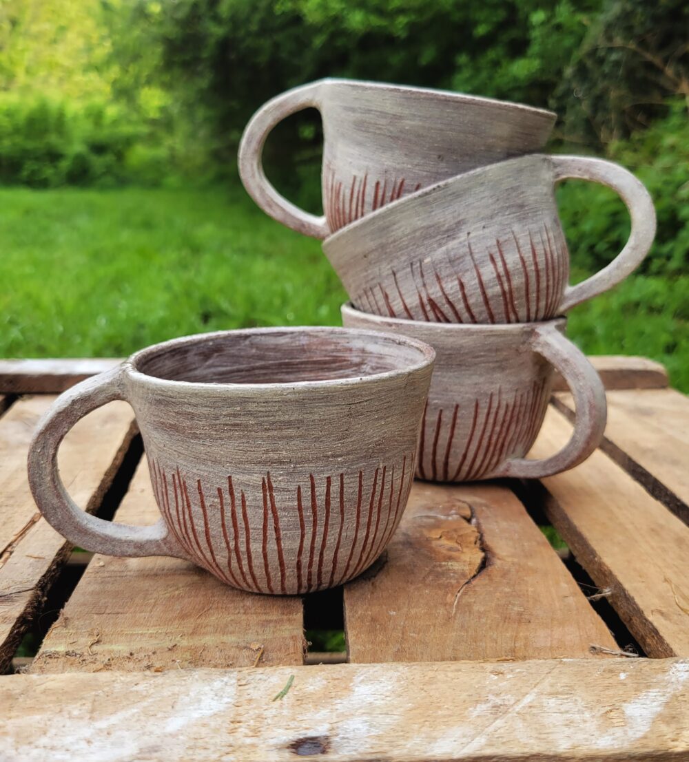 Mug artisanal TANIN – Grès rouge chamotté – intérieur émaillé, extérieur brut | La Maison Folia – Image 7