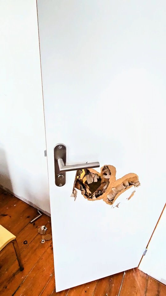 nuit-dhorreur-du-31-coince-et-tout-nu-dans-la-douche-%f0%9f%98%b1