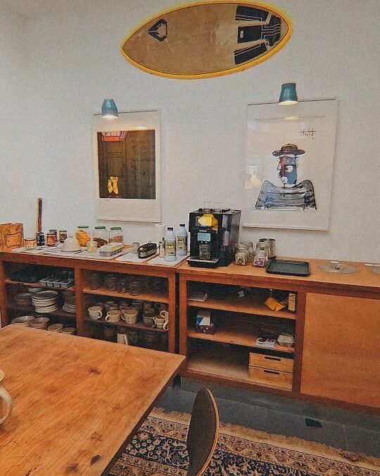 DES COULISSES… AU SALON. La Maison Fives s’installe, l’histoire commence