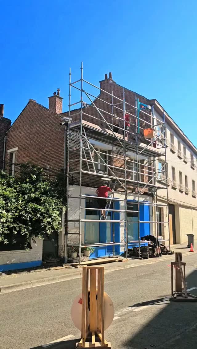 avant-lhiver-on-refait-le-toit-cote-atelier-appart-perso-et-peut-etre-futur-coffee-shop